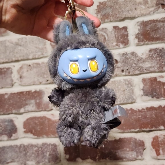 Pop Mart Flying Monkey Labubu - Picture 3 of 9